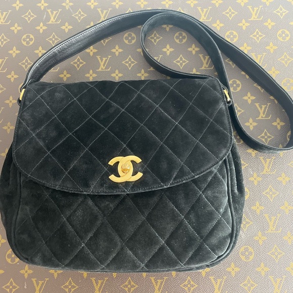 Vintage Chanel Black Suede Satchel - Picture 3 of 10